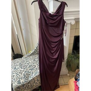 Brand New Alex Evenings Womens 10P Long Cold Shoulder Evening Dress